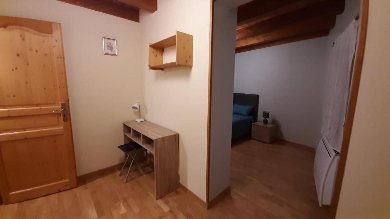 Petite Maison De Village Situee Entre Lacs, Cascades Et Montagnes Virieu-le-Grand Luaran gambar