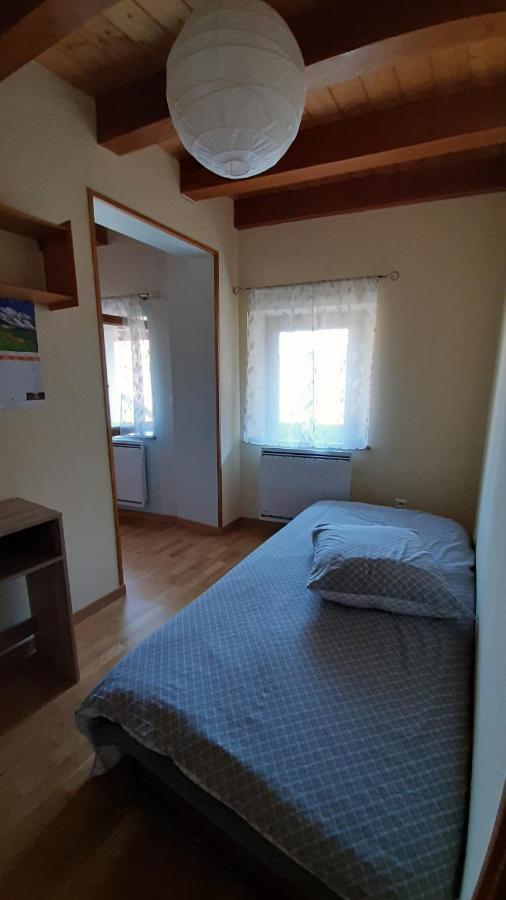 Petite Maison De Village Situee Entre Lacs, Cascades Et Montagnes Virieu-le-Grand Luaran gambar